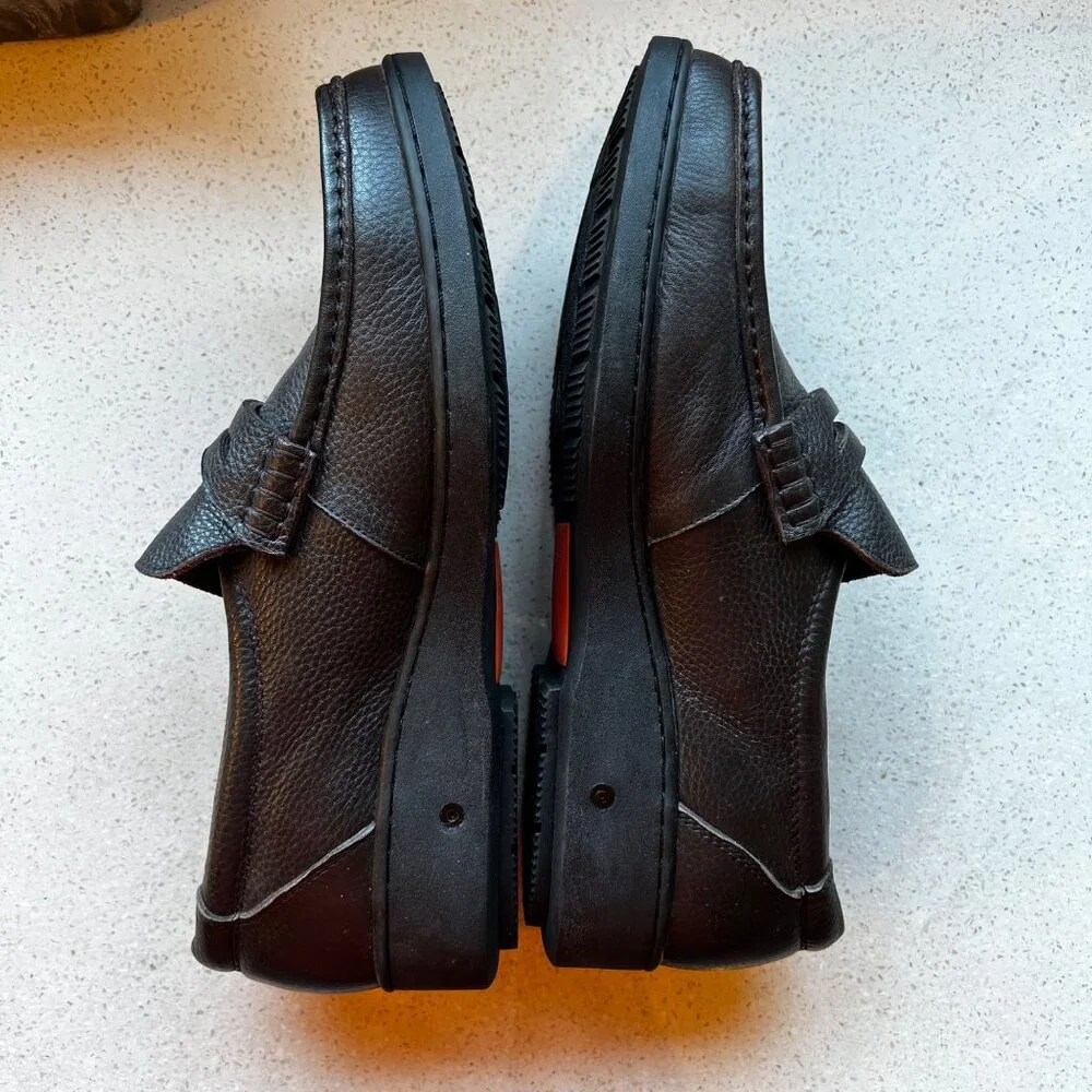 Gravity Defyer Men’s Size 11.5 Loafers Brown Pebble Finish EUC Leather Pig Skin